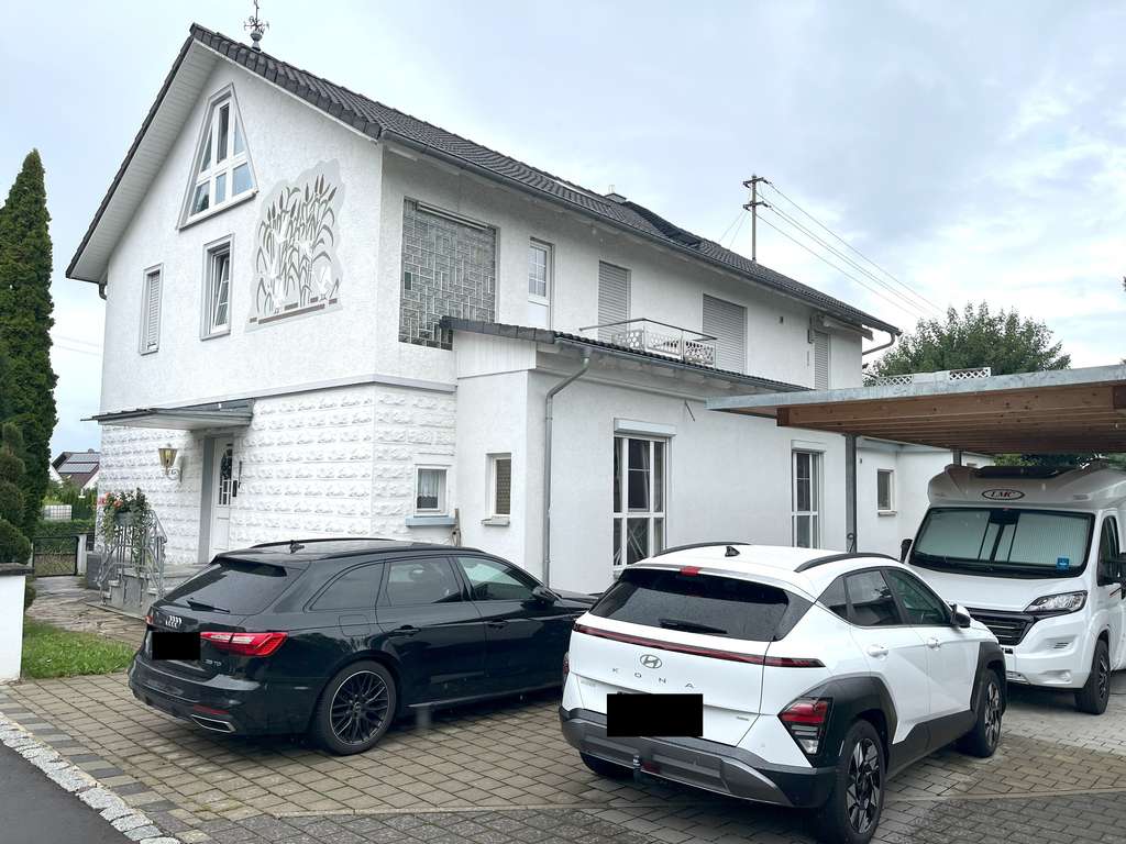 Immobilie in Bisingen - Einfach Einziehen und Wohlfühlen! Gepflegtes Zweifamilienhaus in sonniger Wohnlage in Bisingen - Bild 1