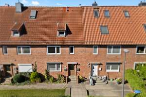 Maisonette-Wohnung mit hochwertiger Sanierung, Einbauküche und Gartenbereich – Die vollständige Adresse der Immobilie erhältst du vom Anbieter., 24147 Elmschenhagen, Kiel – Vorschaubild 2