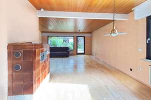 Familienbungalow mit Einliegerwohnung und Doppelgarage auf schönem Hanggrundstück – Katharinenberg 12, 91350 Gremsdorf – Vorschaubild 7