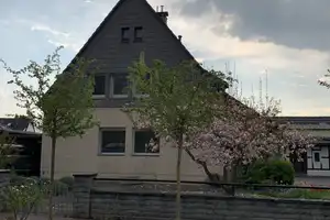 Ruhiges Einfamilienhaus mit großzügigem Garten – Petersweg 24, 31319 Hannover (Kreis) – Vorschaubild 1