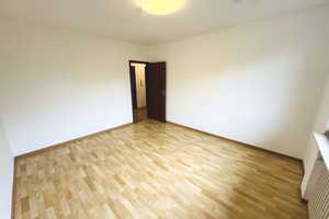 Helle, voll-renovierte 2,5 Zimmer Wohnung m Einbauküche u Balkon in Oberhausen-Styrum – Schlägelstraße 55, 46045 Oberhausen – Vorschaubild 6