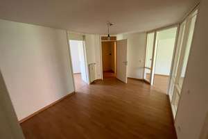 Wohnen in der Sackgasse: Ruhige 4-Zimmer Wohnung nahe Luitpold- und Olympiapark – Die vollständige Adresse der Immobilie erhältst du vom Anbieter., 80809 Am Riesenfeld, München – Vorschaubild 3