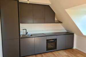WG geeignet / neu renovierte, großzügige 4-Zimmer-Wohnungen mit neuer Küche/Parkplatz – Die vollständige Adresse der Immobilie erhältst du vom Anbieter., 65203 Biebrich, Wiesbaden – Vorschaubild 3