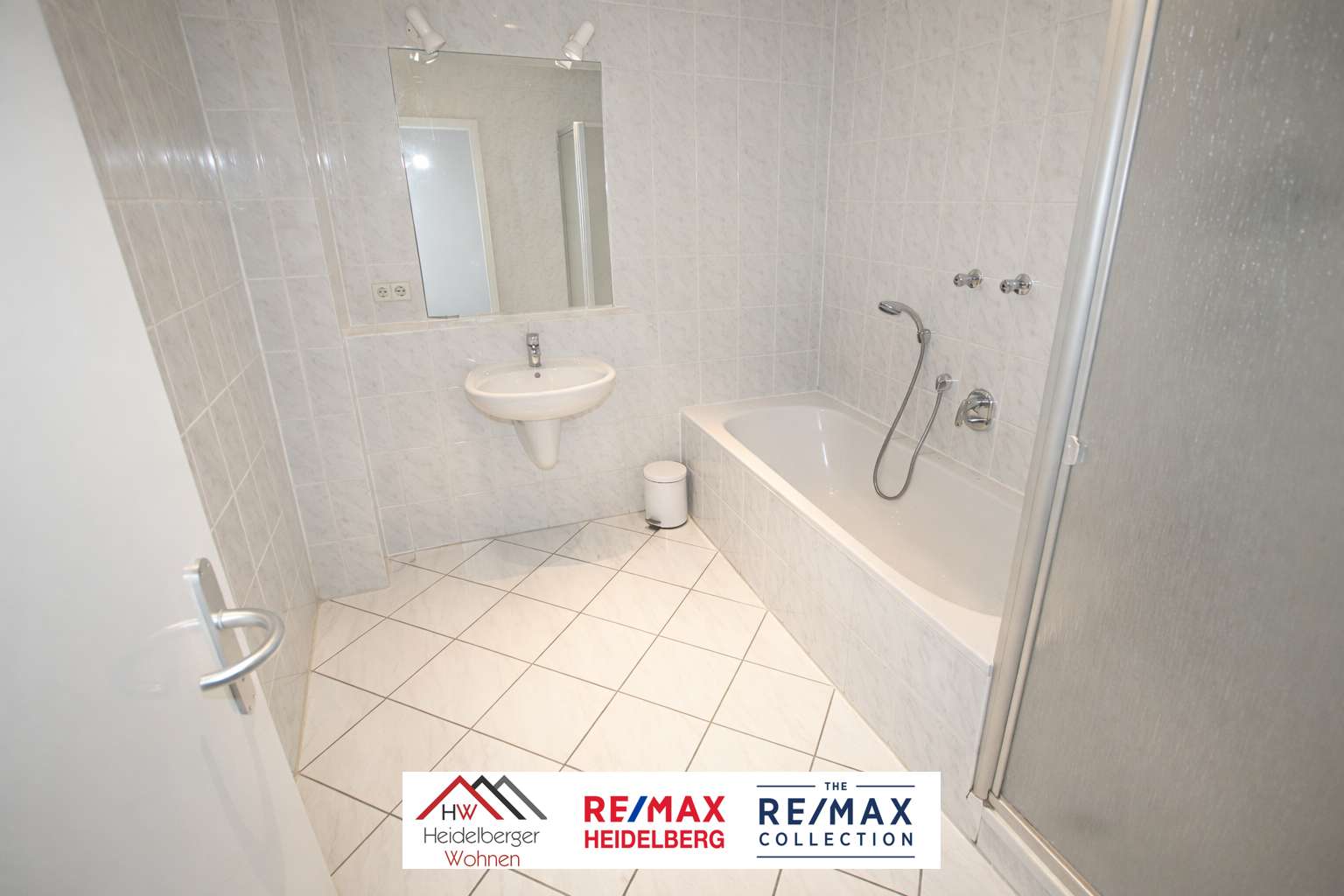 Immobilie in Neulußheim - Freies Zwei- bis Dreifamilienhaus mit Garten, Balkon und Garage in familienfreundlicher Lage - Bild 12