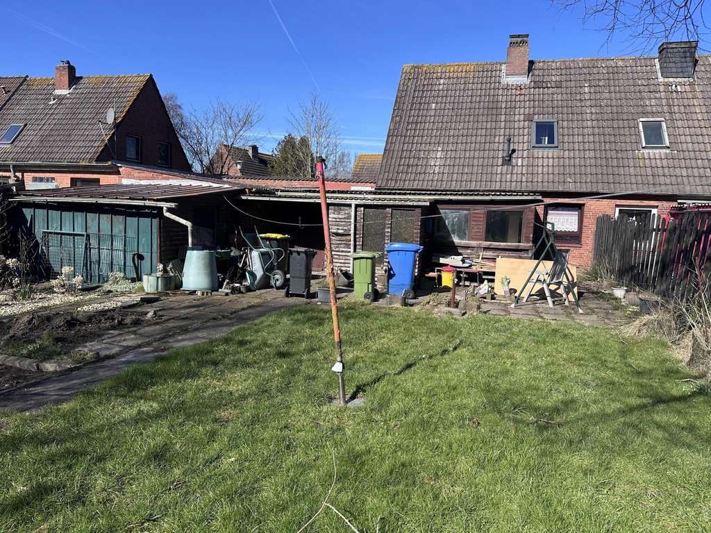 Immobilie in Wesselburen - Doppelhaushälfte auf großem Grundstück vor den Toren von Büsum - Bild 1