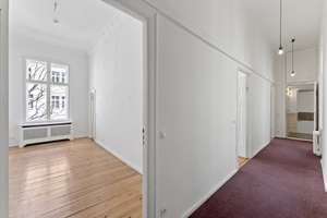 Charmanter Altbau mit viel Persönlichkeit – Die vollständige Adresse der Immobilie erhältst du vom Anbieter., 10779 Schöneberg, Berlin – Vorschaubild 9