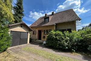 Einfamilienhaus mit 8 Zimmern und Garage in Püttlingen – Im Mühlengrund 1, 66346 Püttlingen – Vorschaubild 1