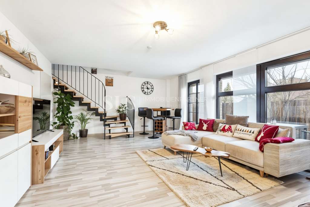 Immobilie in Oer-Erkenschwick - Großzügige Maisonettewohnung mit zwei Bädern und außergewöhnlichem Balkon - Bild 0