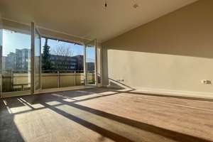 Reserviert -Schöne, sanierte 1-Zimmer-Wohnung in zentraler Lage - courtagefrei