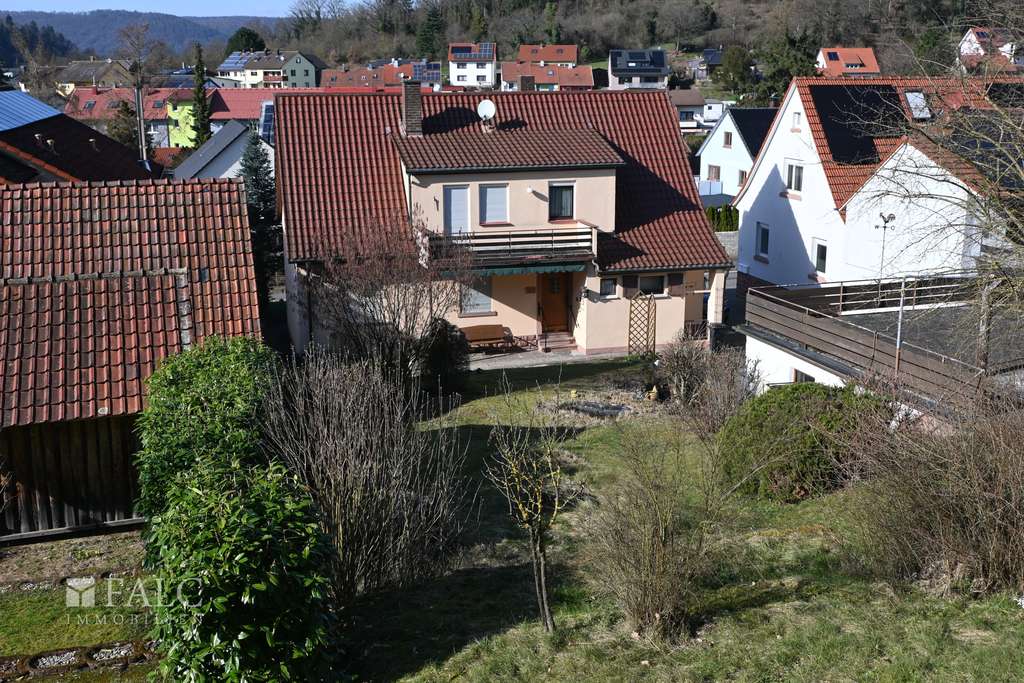 Immobilie in Kreuzwertheim - Wohnen in Bayern mit Viel Grund und Boden ! - Bild 1