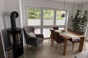 Zur Selbstnutzung! barrierearme 4-Raumwohnung mit Vollbad, FB-Hzg., HWR, Kamin und Süd-Balkon – Neubrandenburger Straße 0, 18055 Brinckmansdorf, Rostock – Vorschaubild 6