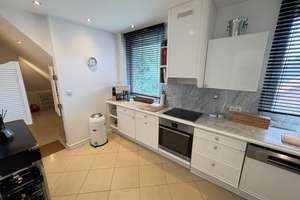Exklusives 185 m² Penthouse-Maisonette in Bestlage, vollmöbliert, Dachterrasse, 2 Bäder, Garage – 40629 Hubbelrath, Düsseldorf – Vorschaubild 9