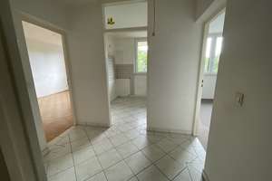 Frisch renoviert: ansprechende 2-Zimmer-Wohnung mit Balkon und Einbauküche – Gelbhofstr. 22, 81375 Neuhadern, München – Vorschaubild 5