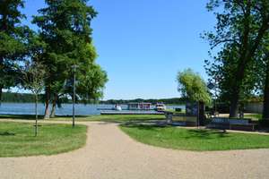 Top Dachgeschoss, Zweitbezug n. Sanierung,moderne und schöne Ausstattung,Laminat,Isolierglasfenster