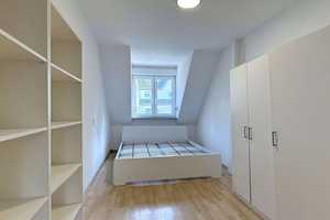 Sofort bezugsfrei: Möblierte 2-Zimmer Wohnung im DG, Karlsruhe-Durlach – Karlsruhe – Vorschaubild 4