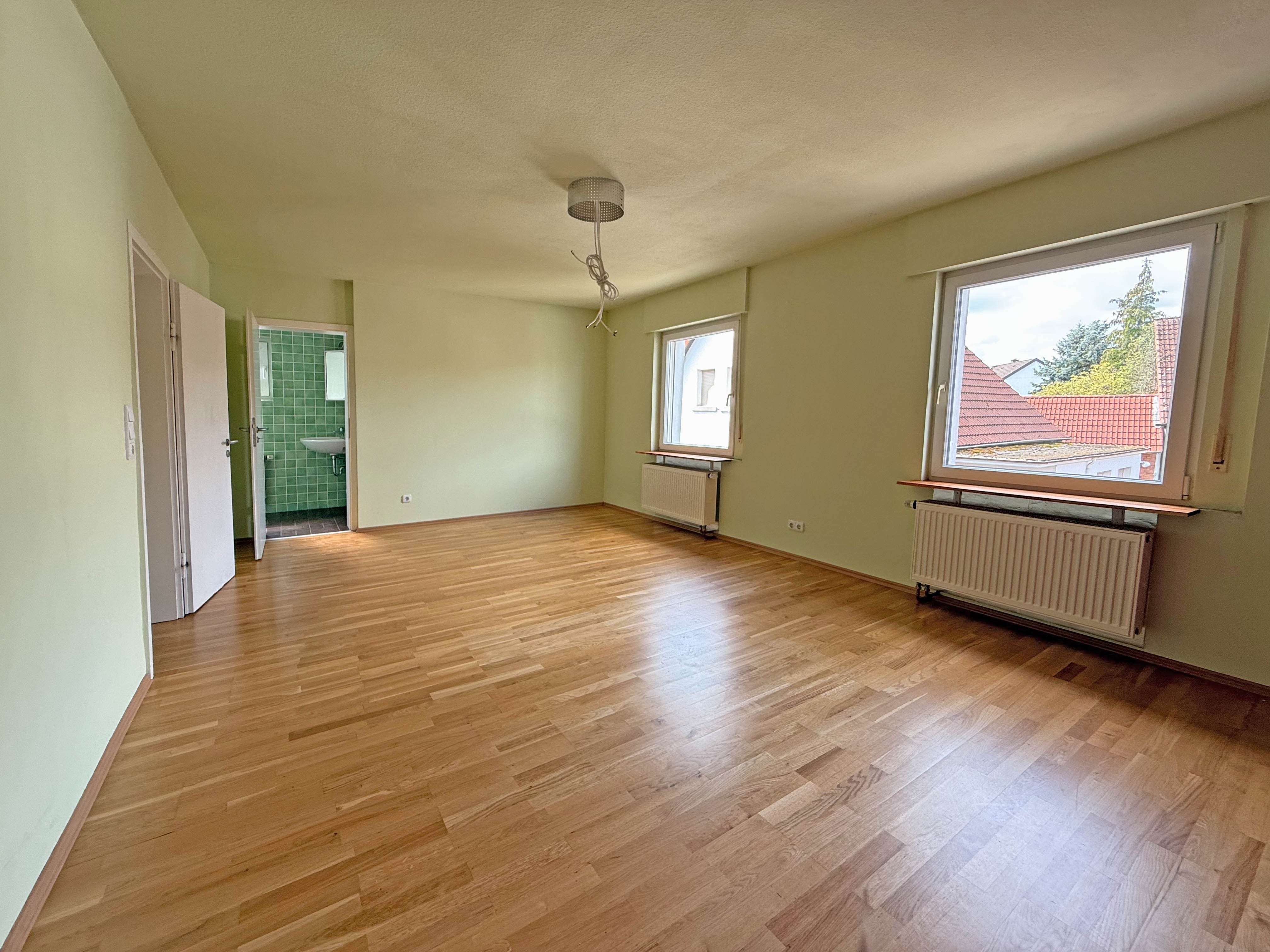 Immobilie in Hainburg - Charmantes Einfamilienhaus mit viel Potenzial - ideal für Familien und kreative Gestalter - Bild 3