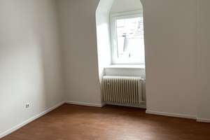 Helle 84-qm Altbau-DG-Wohnung; schöner Grundriss; zentrale Lage – Waldhausener Straße 223, 41061 Am Wasserturm, Mönchengladbach – Vorschaubild 6
