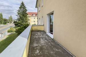 Bezugsfreie 2-Zi.-Wohnung mit Balkon und Tageslichtbad in DD-Seidnitz – Die vollständige Adresse der Immobilie erhältst du vom Anbieter., 1237 Seidnitz/Dobritz, Dresden – Vorschaubild 3