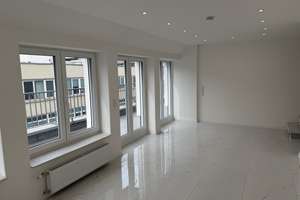Exklusive Maisonette-Wohnung (3 Zimmer) mit Balkon & Klimaanlage & Küche – Erstbezug – Klosterstraße 58b, 40211 Stadtmitte, Düsseldorf – Vorschaubild 4