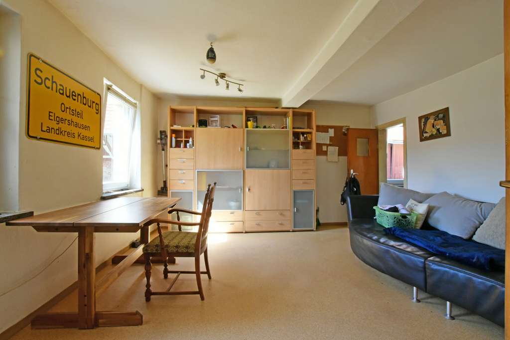 Immobilie in Schauenburg - Restohof - Wohnhaus mit Scheunen - in Schauenburg-Elgershausen - Bild 4