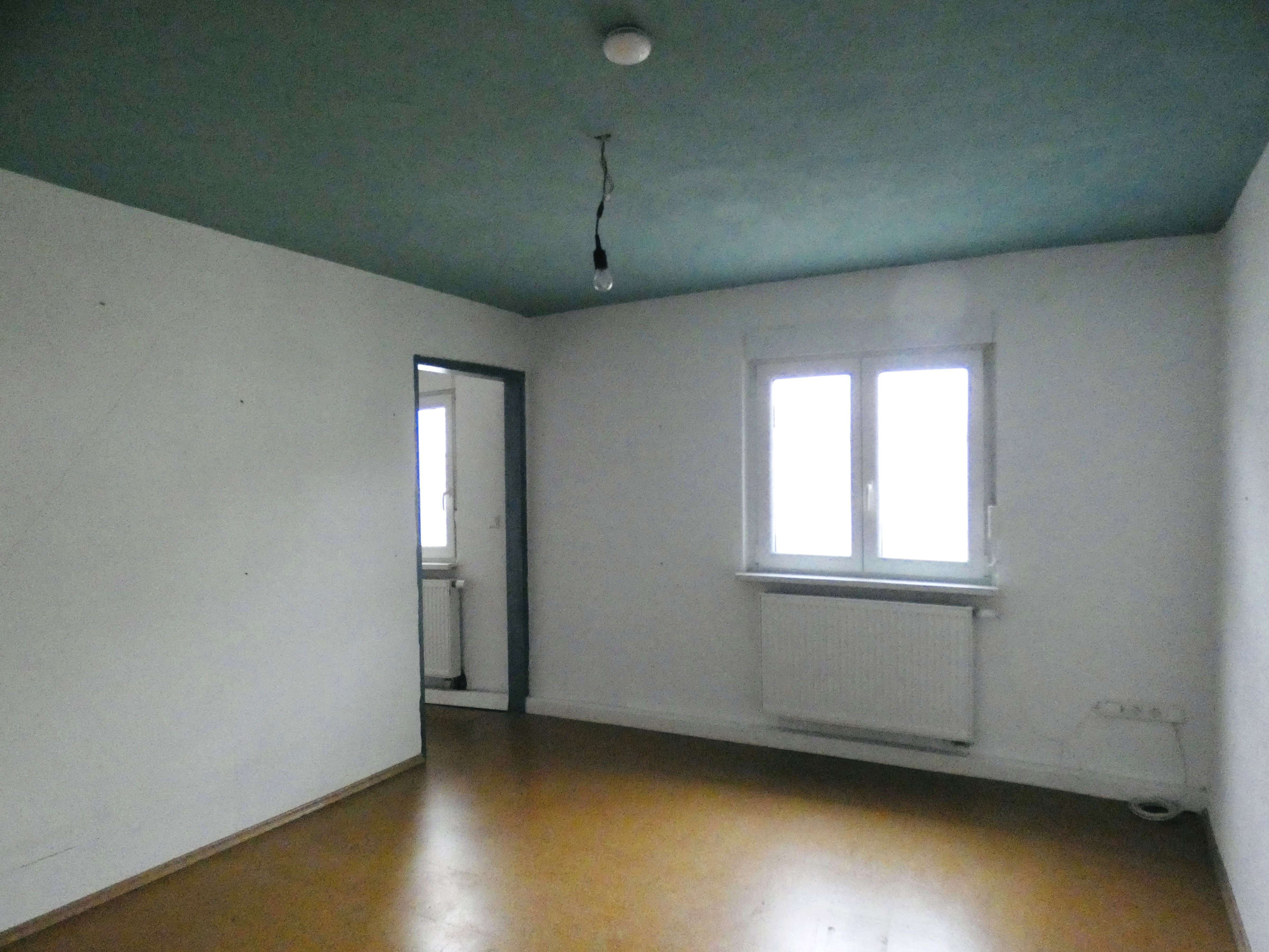 Immobilie in Asselfingen - BARRIEREFREIE 4-ZIMMER-WOHNUNG mit Balkon, Doppelgarage und Nebengebäude in Asselfingen zu verkaufen - Bild 3