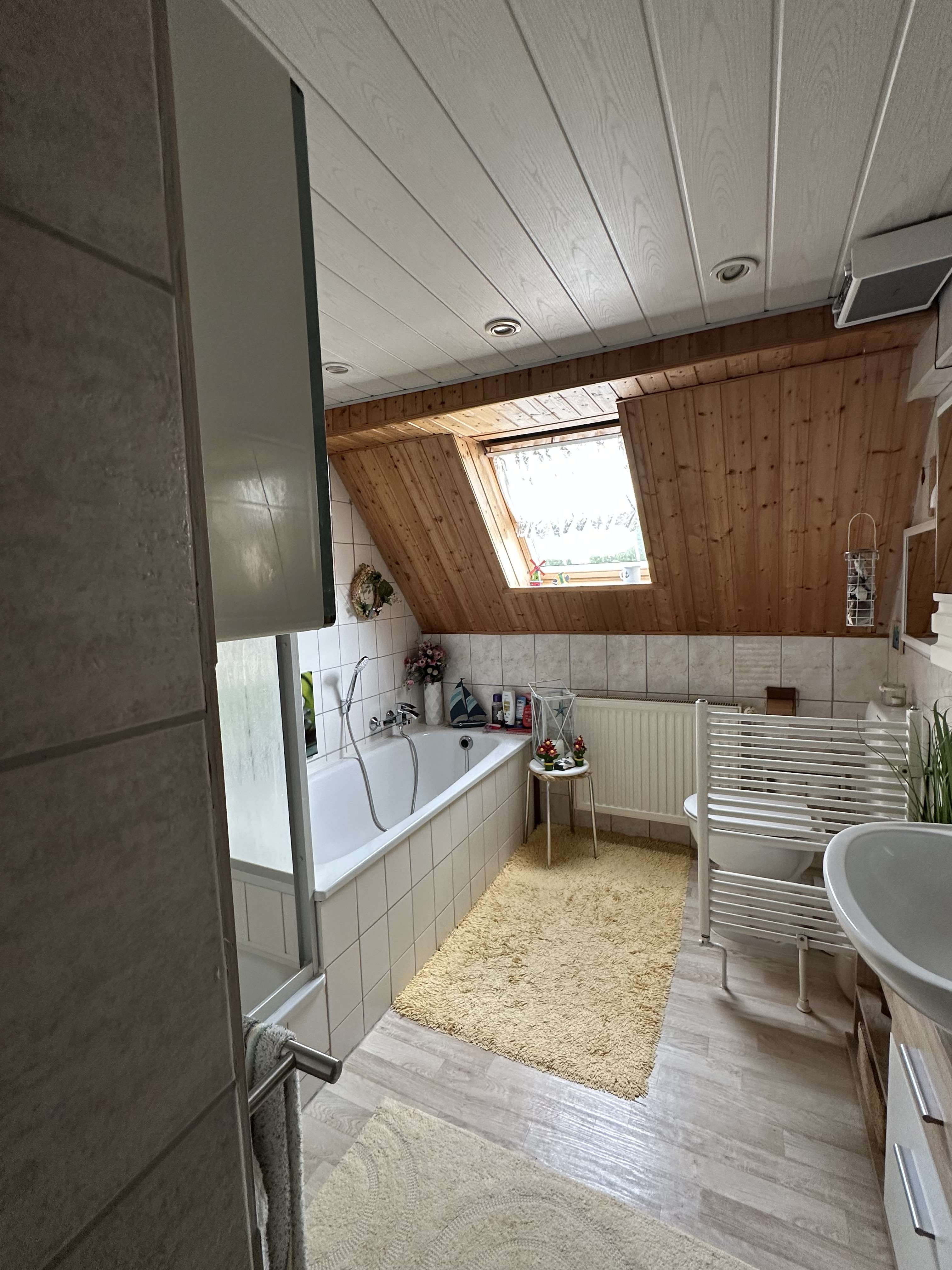 Immobilie in Damshagen - Traumhaftes Anwesen 3963 m² /Alleinlage gegenüber vom Gutshaus in Parin/ Blick auf den großen Teich - Bild 13