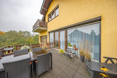 Großzügiges Einfamilienhaus mit ELW, Wärmepumpe aus 2024 und vielseitigen Stellplatzmöglichkeiten