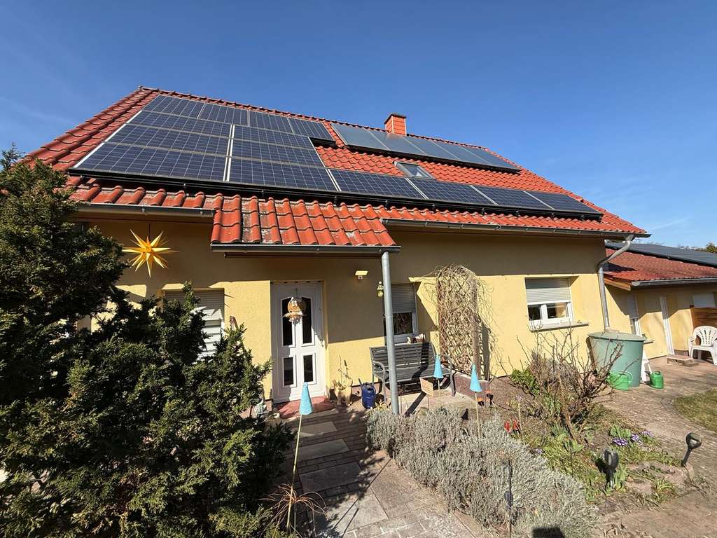 Immobilie in Lindendorf - Idyllisches Einfamilienhaus mit großem Grundstück und Weitblick in Lindendorf - Bild 0