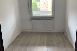 Tageslicht durchflutete 4,5 Zimmer Wohnung mit Balkon in Stuttgart Botnang – Die vollständige Adresse der Immobilie erhältst du vom Anbieter., 70195 Botnang-Nord, Stuttgart – Vorschaubild 14