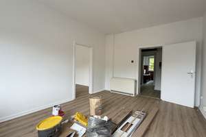 Renovierte 2,5-Zimmer-Wohnung mit Balkon in zentraler Lage zu vermieten – Hesselnberg 6, 42285 Barmen, Wuppertal – Vorschaubild 3