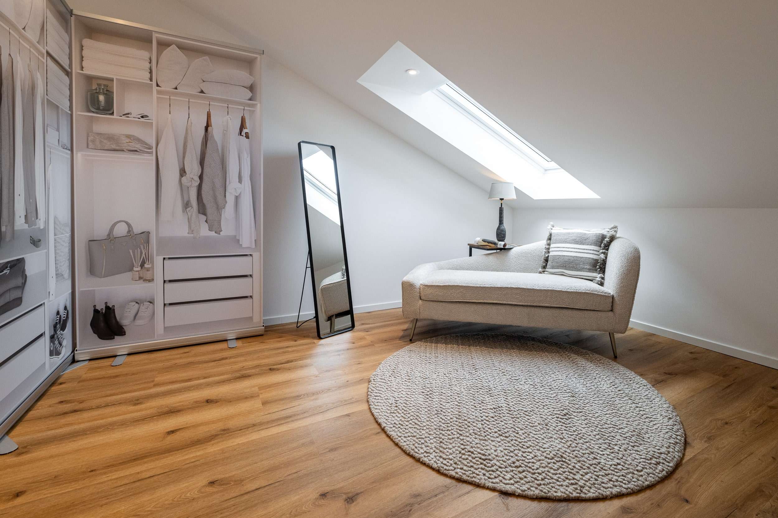 Immobilie in Friedrichstadt - Exklusive KfW-55 Dachgeschoss-ETW in bevorzugter Wohnlage mit 2 Balkonen und Stellplatz - Bild 6