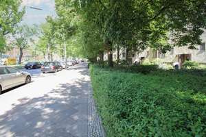 Bezugsfreie 3-Zimmer Wohnung mit Balkon: In grüner und dennoch zentraler Lage von Berlin-Zehlendorf – Die vollständige Adresse der Immobilie erhältst du vom Anbieter., 14169 Zehlendorf, Berlin – Vorschaubild 20