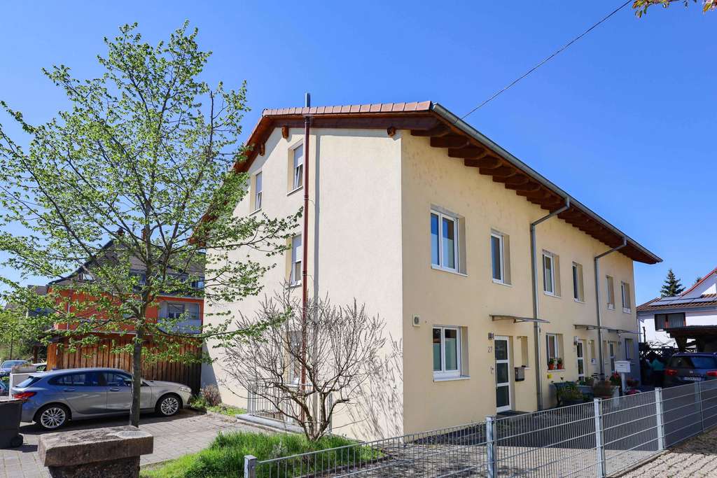 Weil am Rhein: Reihenendhaus mit 6 Zimmern, nahe der Innenstadt