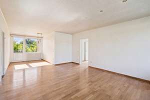 Gut geschnittene 4-Zimmer-Wohnung mit Renovierungsbedarf – Die vollständige Adresse der Immobilie erhältst du vom Anbieter., 40549 Oberkassel, Düsseldorf – Vorschaubild 7
