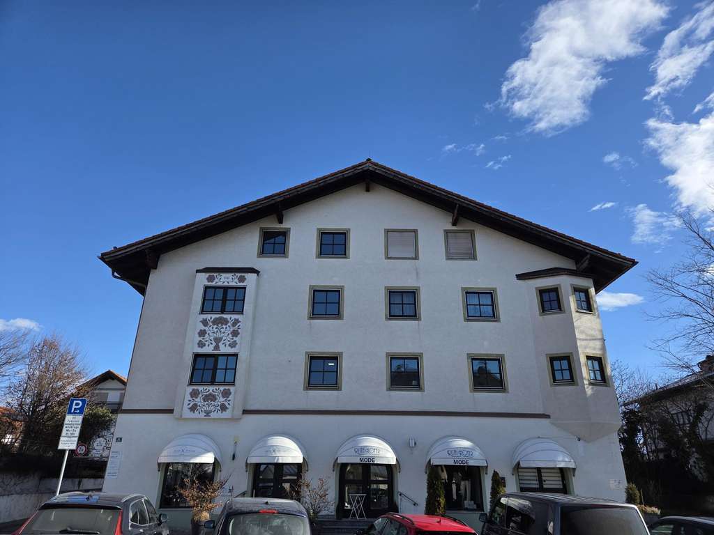 Immobilie in Murnau am Staffelsee - Helle 2-Zimmer Wohnung mit Balkon im 1. OG in Murnau am Staffelsee - Bild 0