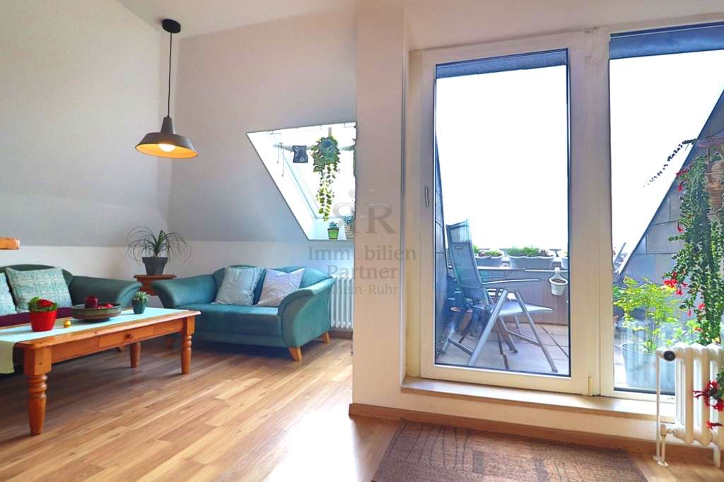 Immobilie in Dinslaken - Raumwunder! Schöne, gepflegte und schnuckelige Dachgeschosswohnung mit Weitblick über Dinslaken! - Bild 3