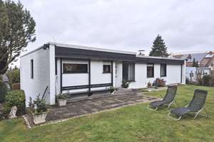 * Exkl. Architektenhaus zw. Ostviertel und Geismar *  Wfl. ca. 250 m² *  GS. ca. 1101 m²  * Garage * – Die vollständige Adresse der Immobilie erhältst du vom Anbieter., 37085 Oststadt, Göttingen – Vorschaubild 2