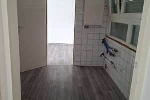 Schöne, helle 4-Zimmer-Wohnung mit großem Balkon – Tapachstr. 95, 70437 Rot, Stuttgart – Vorschaubild 10
