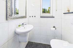 REIMANN&WOLFF Waldfeucht: "Architektur pur. Exklusives Wohnjuwel mit Einliegerwohnung." – Die vollständige Adresse der Immobilie erhältst du vom Anbieter., 52525 Waldfeucht – Vorschaubild 14
