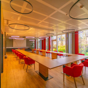 Modernes Bürogebäude | erstklassiger Ausblick | optimale Verkehrsanbindung