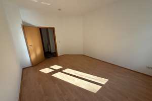 TOP 2 Raum Wohnung mit Laminat + EBK – Hedwigstraße 11, 4315 Neustadt-Neuschönefeld, Leipzig – Vorschaubild 13