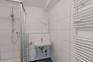 Schöne und helle Souterrain-Wohnung mit 3 Zimmern & Gartenstück – Fürstenbergplatz 4, 51379 Opladen, Leverkusen – Vorschaubild 6