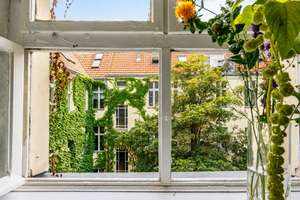 3-Zimmer-Wohnung mit 3,60 m hohen Decken und viel Gestaltungspotenzial im Bayerischen Viertel – Die vollständige Adresse der Immobilie erhältst du vom Anbieter., 10777 Wilmersdorf, Berlin – Vorschaubild 3