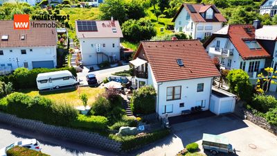 Hochwertiges Einfamilienhaus mit Einliegerwohnung und toller Aussicht in 61389 Schmitten