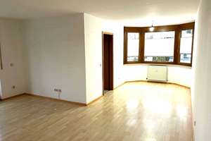 4,5 Zimmer Wohnung inkl. 2 Tiefgaragen Stellplätzen und EBK