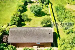 EINFAMILIENHAUS-ENSEMBLE AUF EINEM PARKÄHNLICHEN GRUNDSTÜCK MIT MASSIVEM GARTENHAUS – Segeberg (Kreis) – Vorschaubild 29