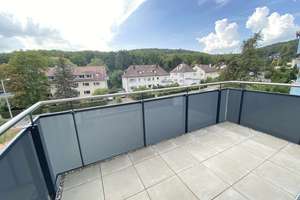 ***Hochwertige 2,5-Zi.-Wohnung mit offener Küche, Balkon und TG-Stellplatz in Stuttgart-Botnang***