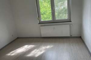 Stilvolle 4-Zimmer-Eigentumswohnung mit Balkon, Carport und modernisierter Ausstattung – Die vollständige Adresse der Immobilie erhältst du vom Anbieter., 59073 Heessen, Hamm – Vorschaubild 2