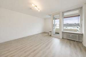 Komfortable 2-Zimmer-Wohnung mit Aufzug, Loggia und Tiefgaragenstellplatz – Die vollständige Adresse der Immobilie erhältst du vom Anbieter., 90431 Eberhardshof, Nürnberg – Vorschaubild 4