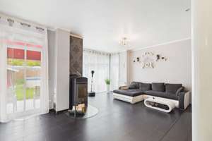 Zuhause für die ganze Familie: Freistehendes Einfamilienhaus mit Sauna und Garten – Die vollständige Adresse der Immobilie erhältst du vom Anbieter., 26133 Osternburg, Oldenburg (Oldenburg) – Vorschaubild 2